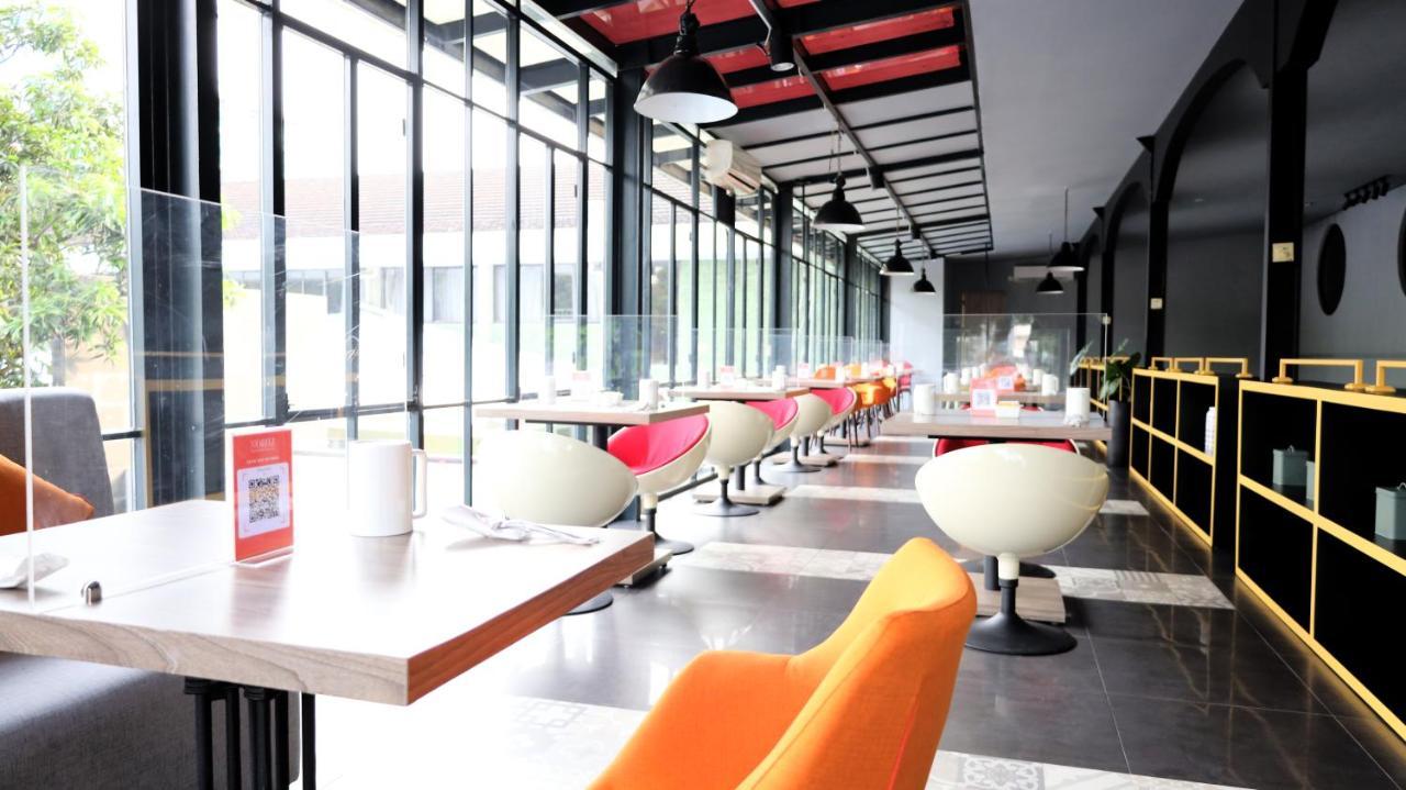 Moritz Hotel Rsab Harapan Kita Jakarta Exterior photo