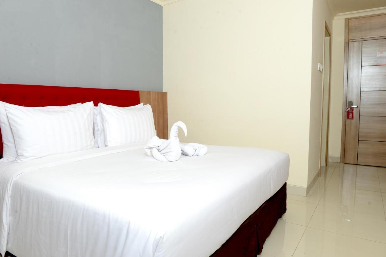 Moritz Hotel Rsab Harapan Kita Jakarta Exterior photo